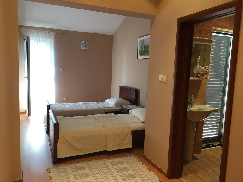 Villa Julia Petrovac Eksteriør billede