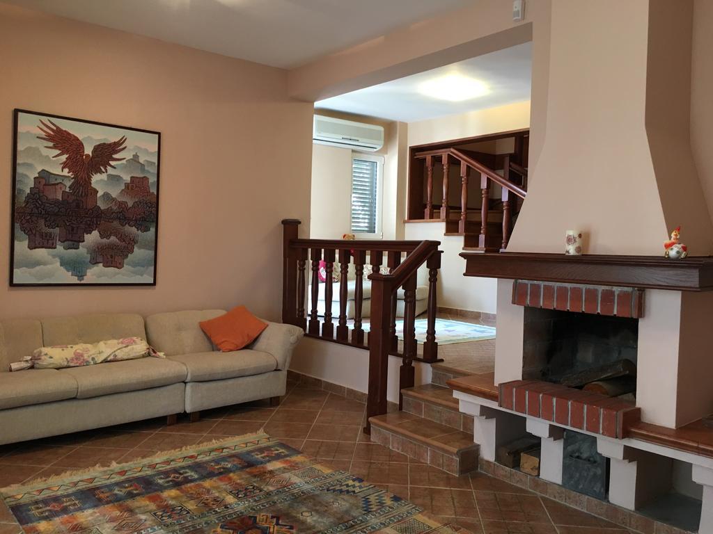 Villa Julia Petrovac Eksteriør billede