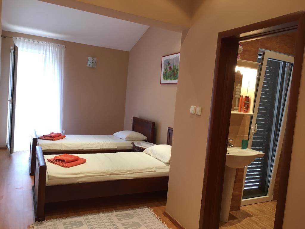 Villa Julia Petrovac Eksteriør billede
